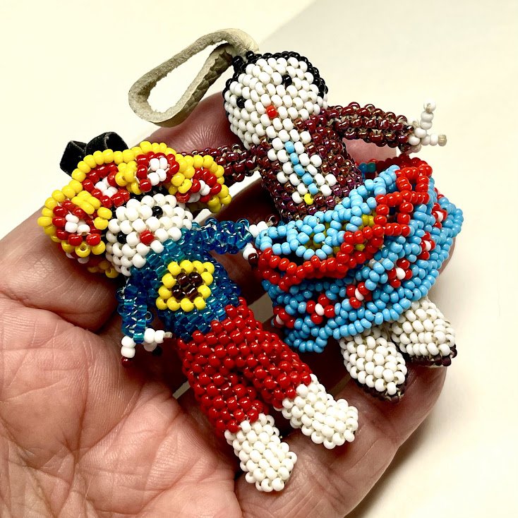 Zuni Spirits is proud to represent a variety of Zuni fetish carvers, including Elizabeth Leekya Vacit (d.) | Beaded Zuni couple!